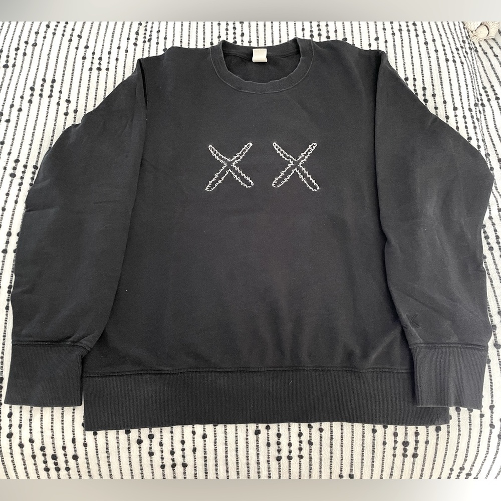 KAWS limited edition UNIQLO black crewneck sweater in US Size M.